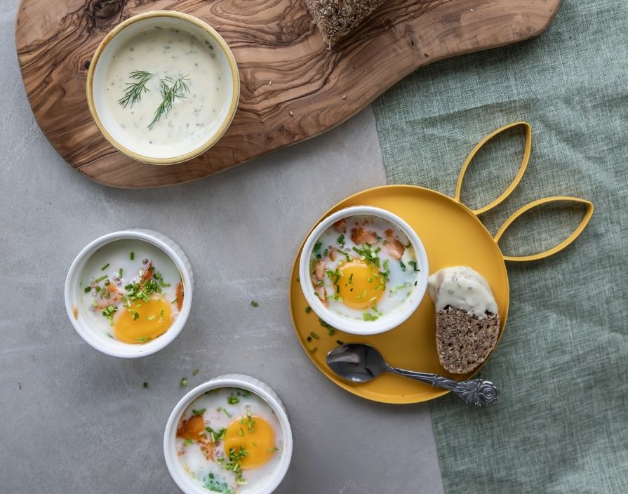 Oeufs en cocotte met zalm
